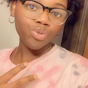 Meet your Posher, Lynette